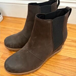 Sorel wedge booties
